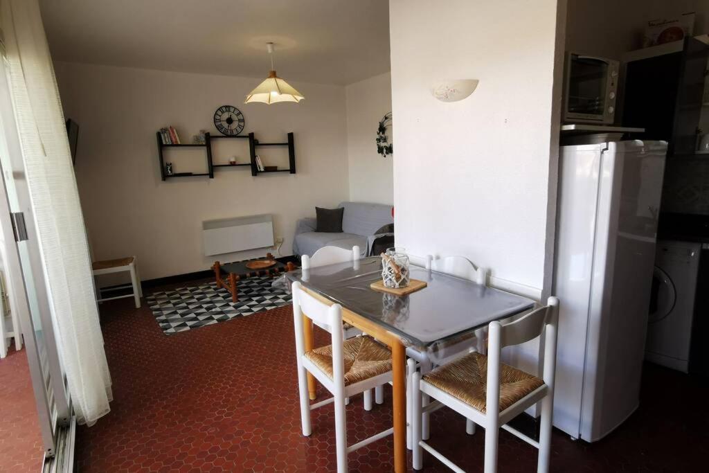 Appartement Soleil Levant - Acces Direct Plage - Terrasse - Une Chambre - Proche Commerces Le Barcarès Exterior foto